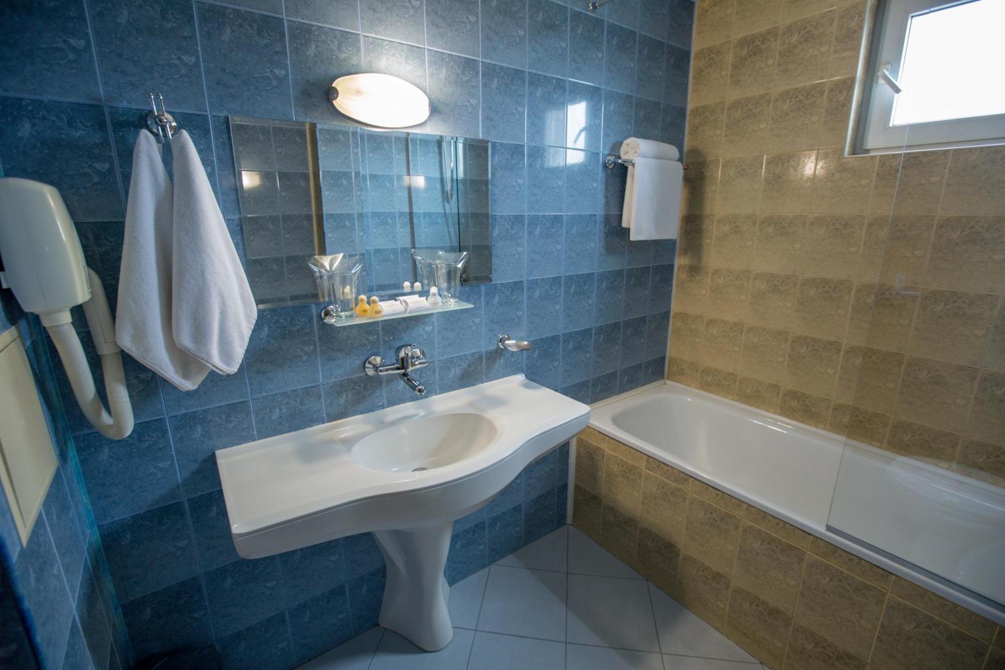 Terra Europe Brontes Hotel Targovishte  Exterior photo